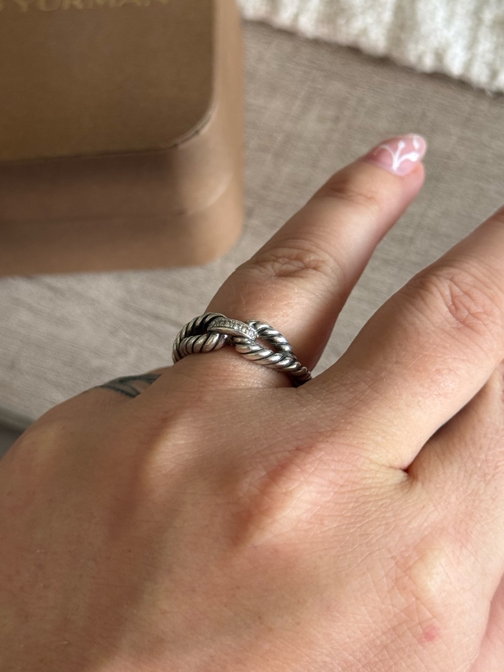David Yurman Loop Cable Ring - Picture 4 of 9